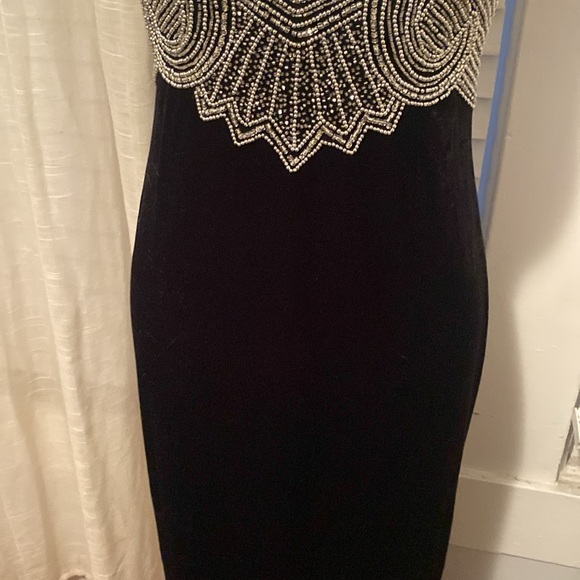 Night beautiful dress - Picture 3 of 9